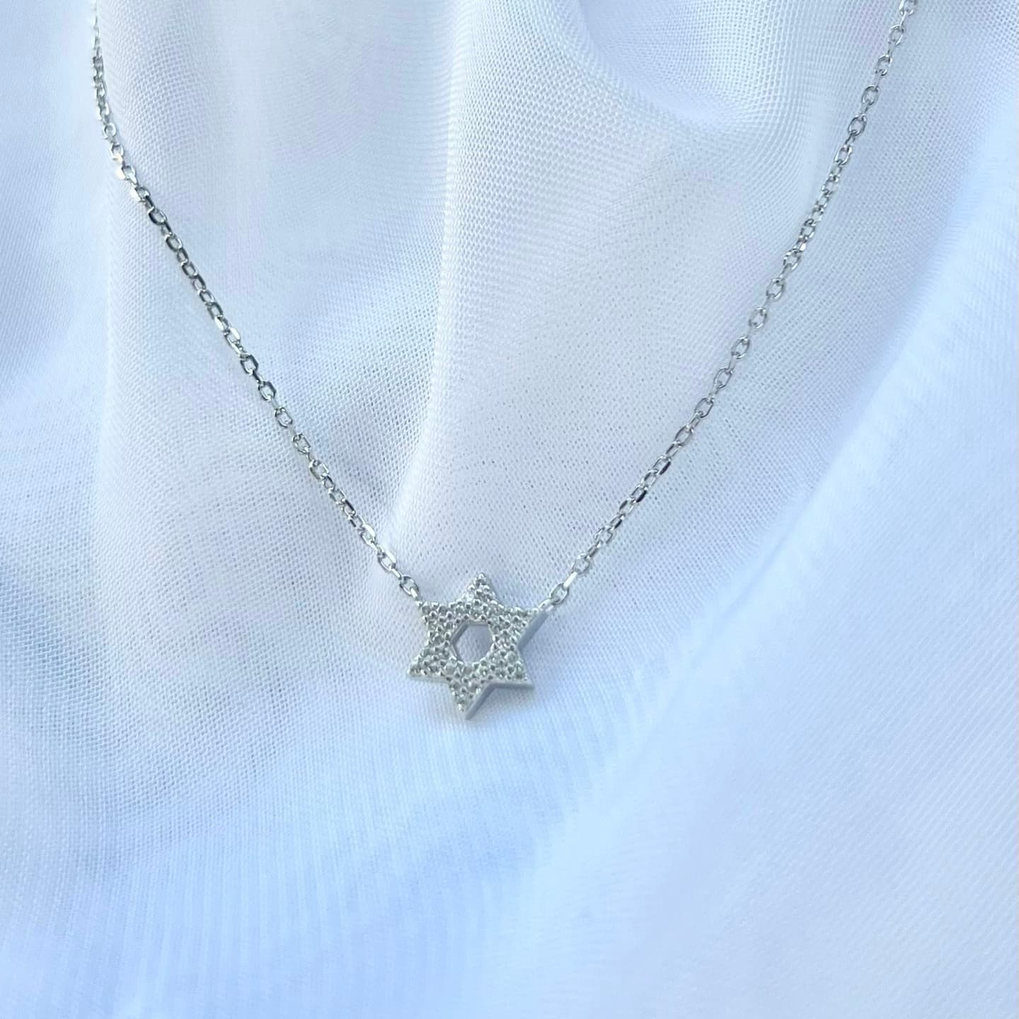 שרשרת מגן דוד מיני משובץ